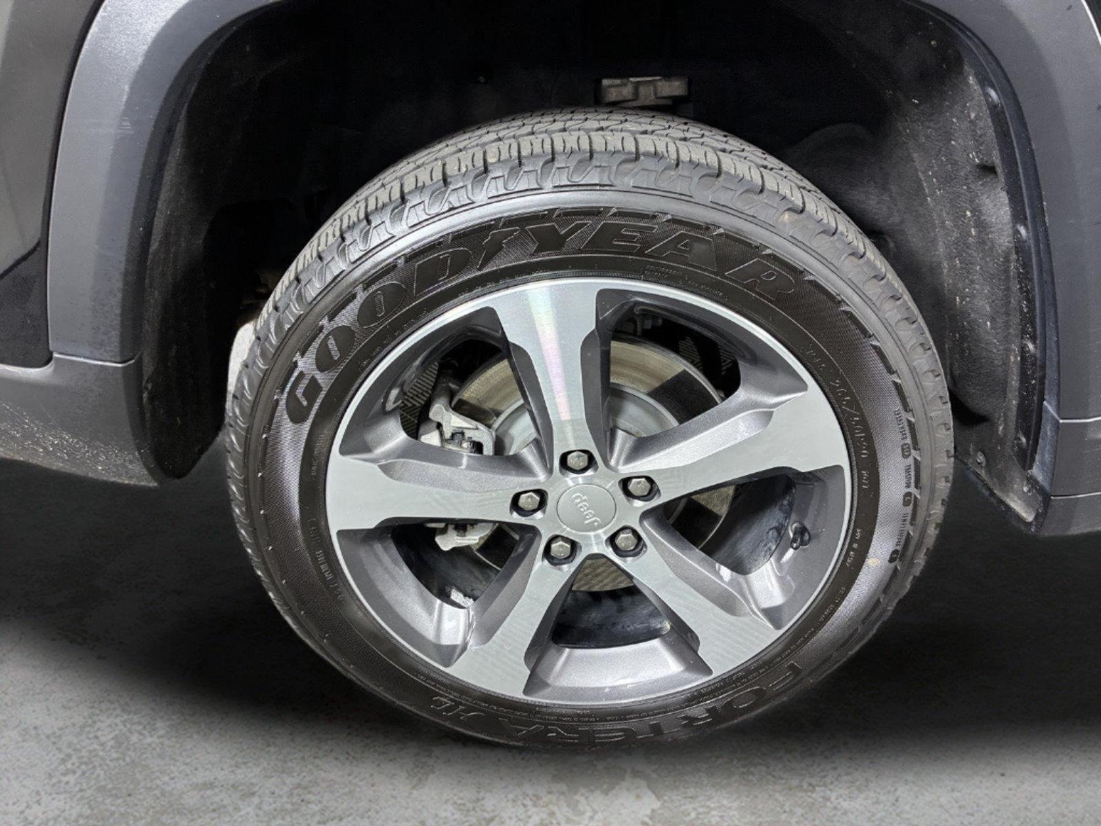 Used 2023 Diamond Black Crystal Pearlcoat Jeep 4xe image 15