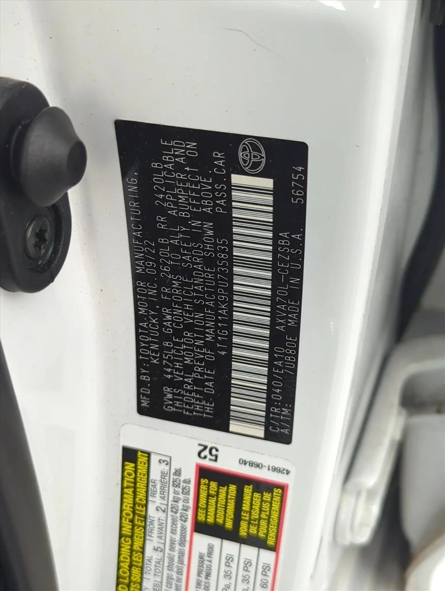 Used 2023 Ice Cap Toyota SE image 2