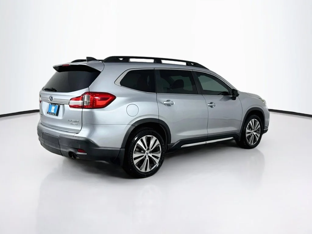 Used 2020 Ice Silver Metallic Subaru Limited image 7