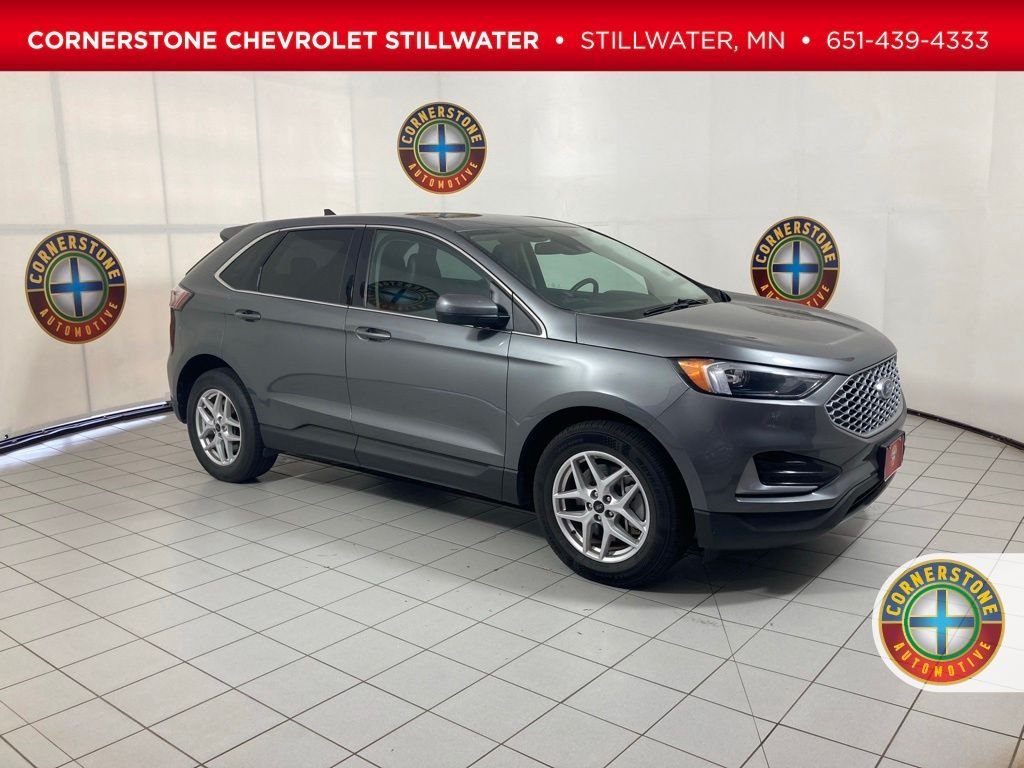 Used 2024 Gray Ford SEL image 1