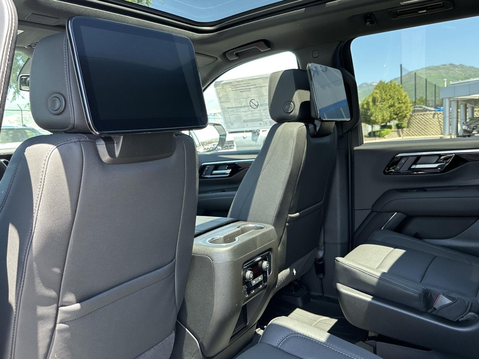 2026 Chevrolet Suburban Z71 - Photo 20