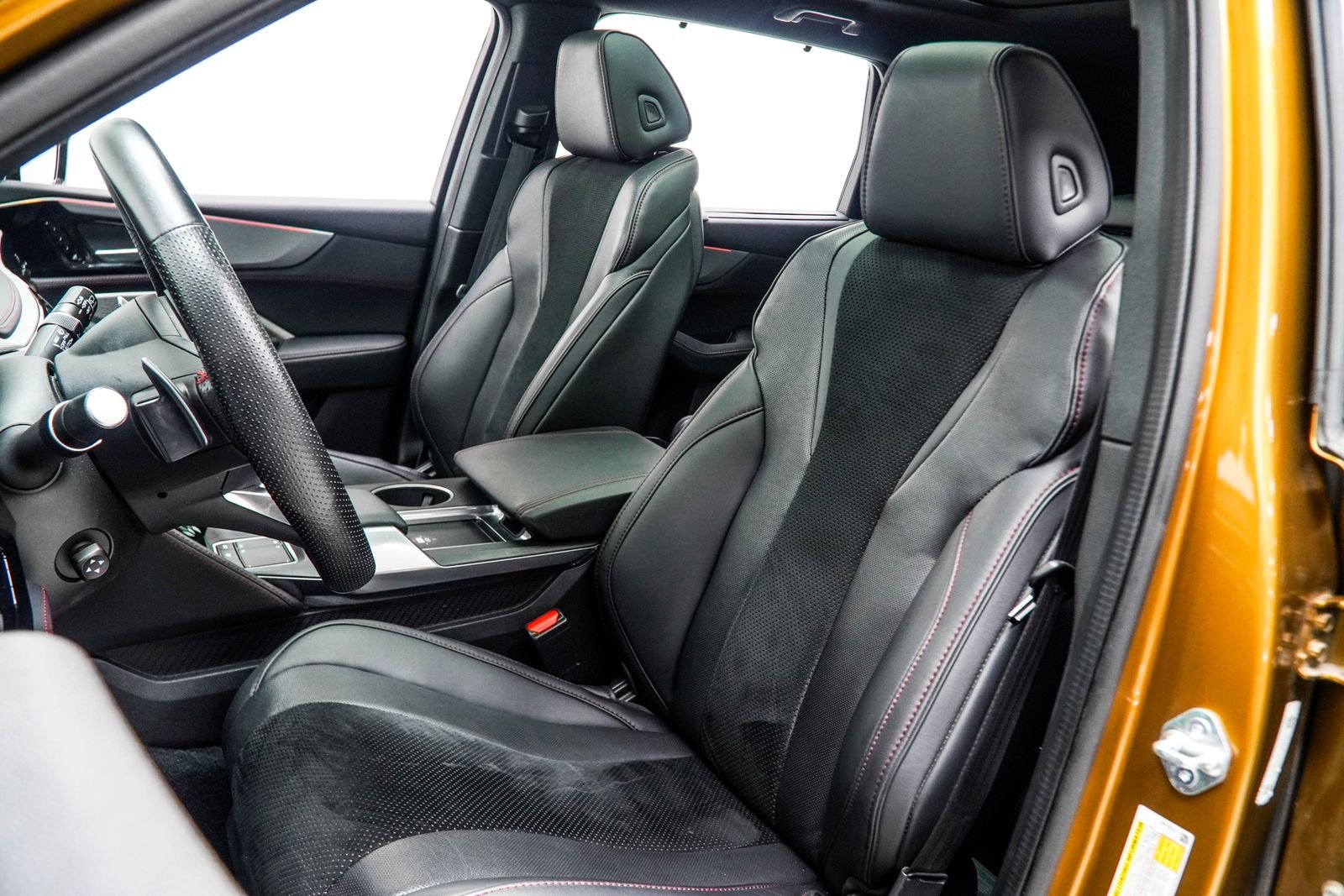 Used 2022 Gold Acura Type S image 39