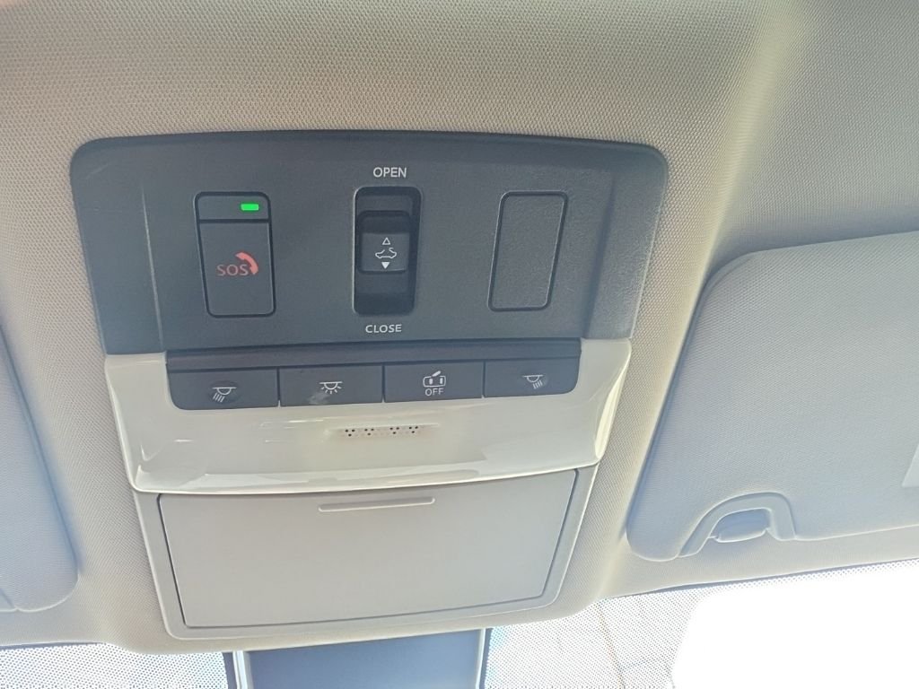 Used 2023 Black Nissan 2.5 SR image 14