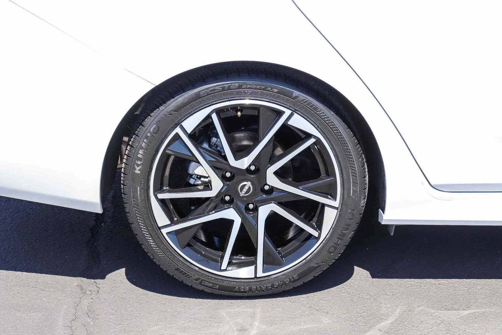 Used 2024 White Nissan SR image 9