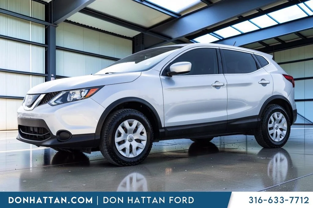 Used 2019 Nissan Rogue Sport S with VIN JN1BJ1CR1KW623717 for sale in Augusta, KS