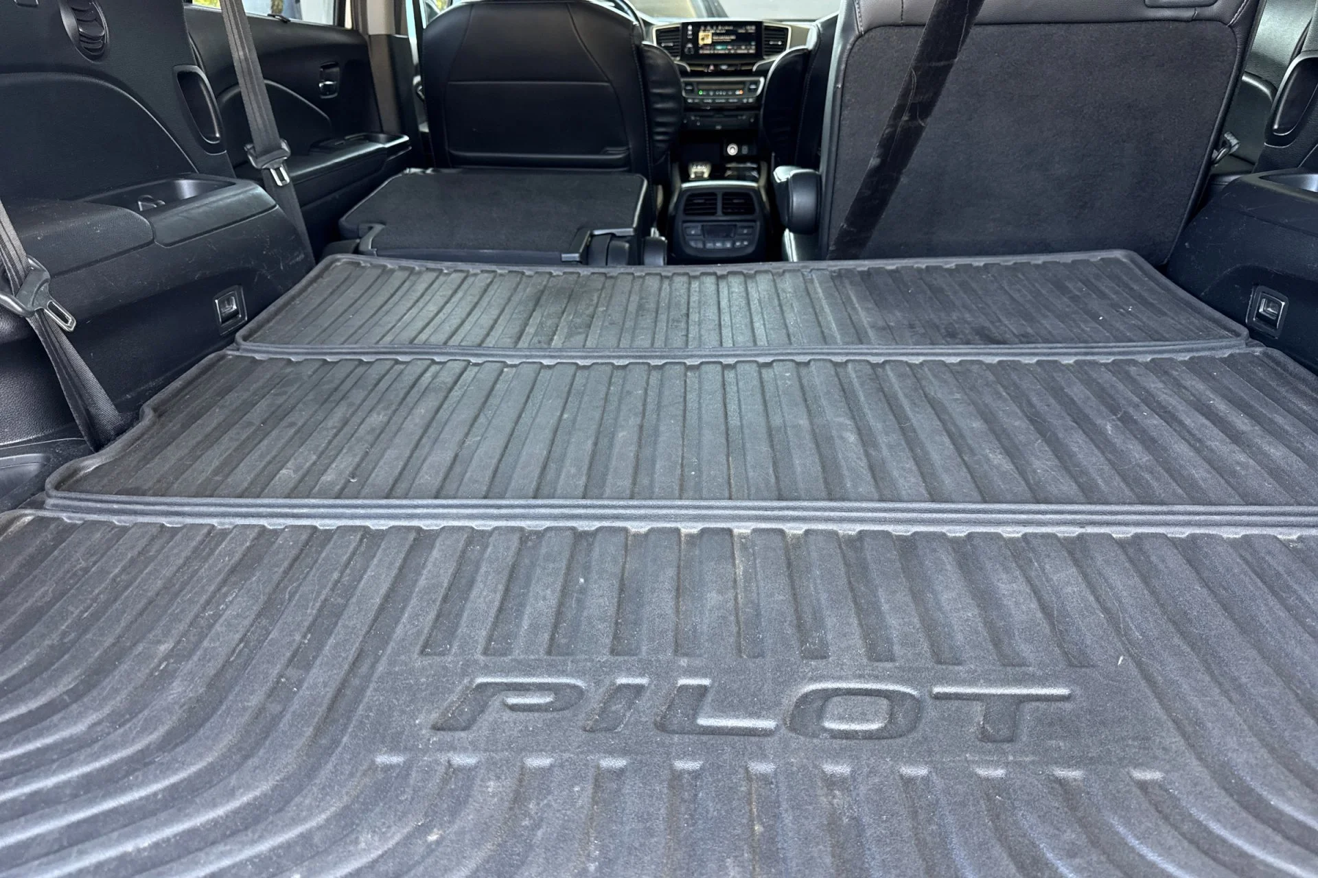 Used 2019  Honda Touring image 17