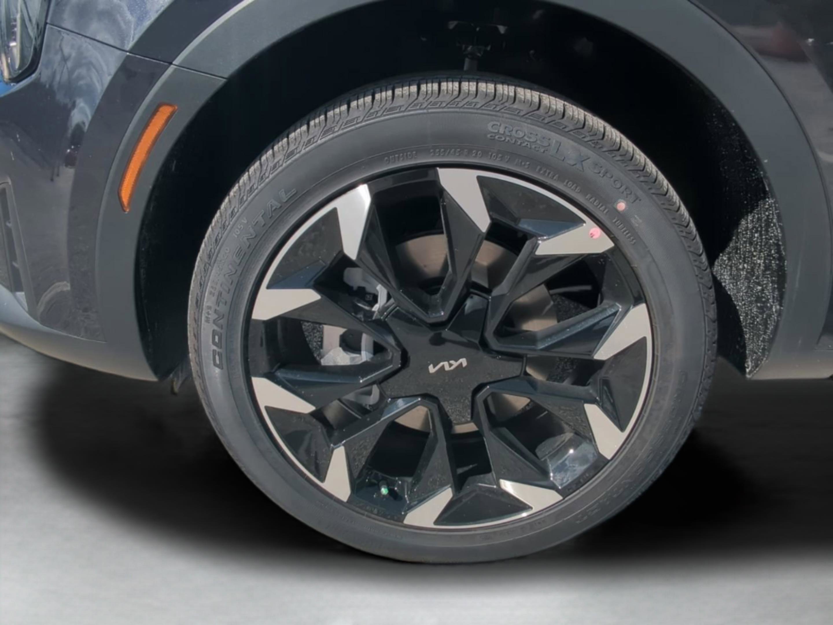 2026 Kia Sorento EX - Photo 11