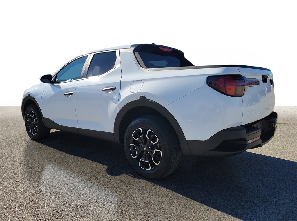 2023 Hyundai Santa Cruz SE photo 2