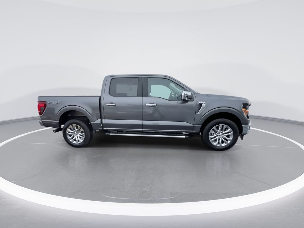 New 2026 Carbonized Gray Metallic Ford XLT image 9