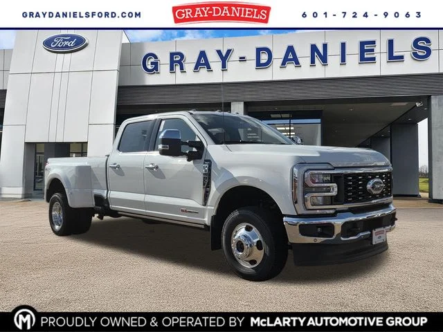 New 2026 Star White Metallic Tri-Coat Ford F-350® Lariat® image 1