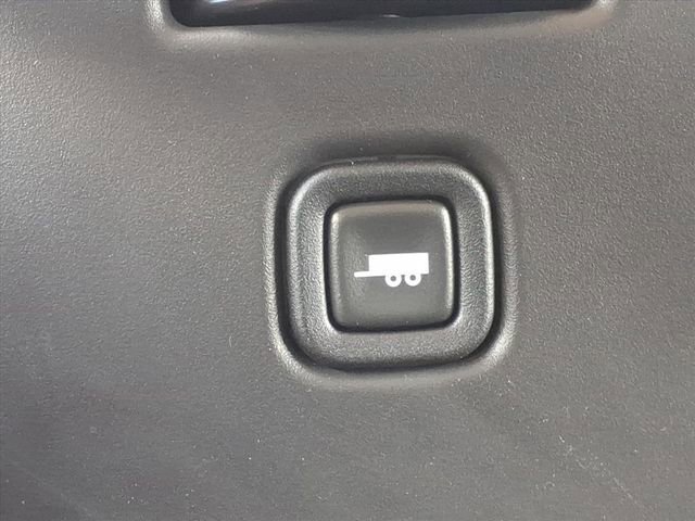 New 2025 Summit White GMC Work Van image 20