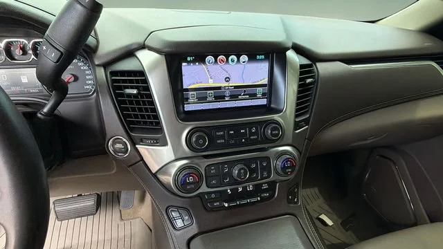 Used 2019 SUMMIT WHITE Chevrolet Premier image 26