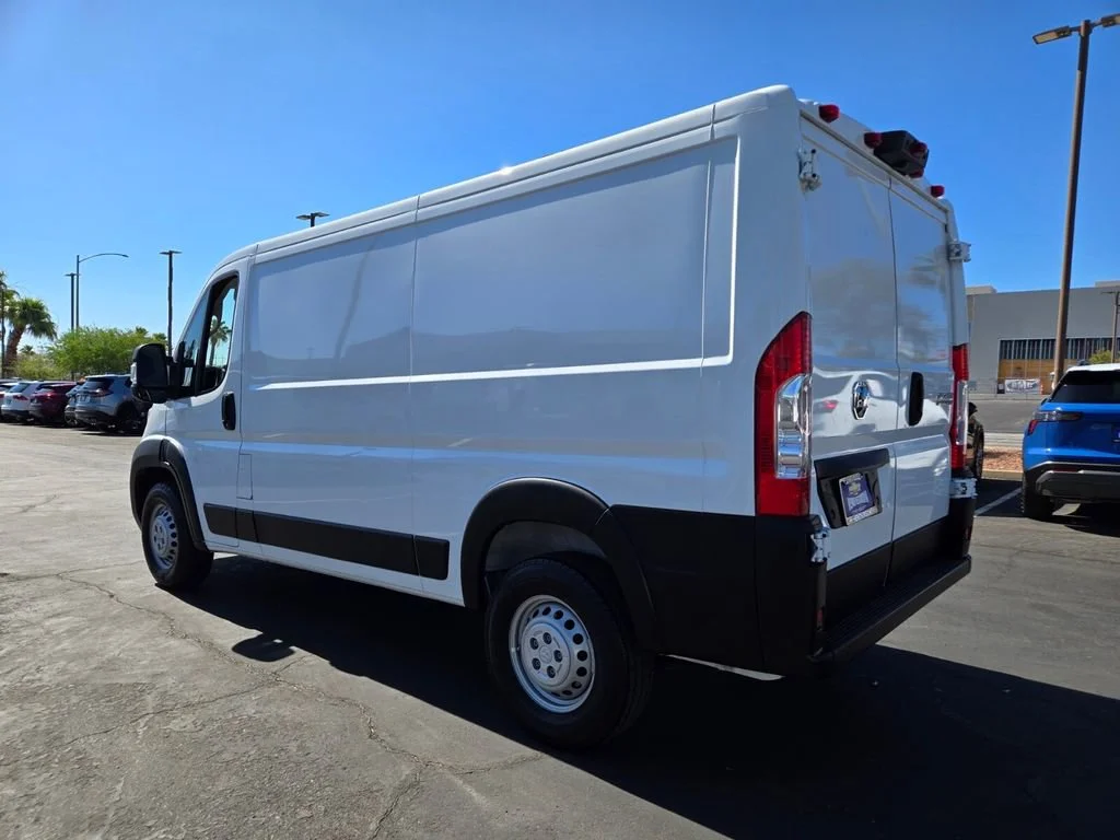 Used 2025 Bright White Clea Ram Tradesman image 4