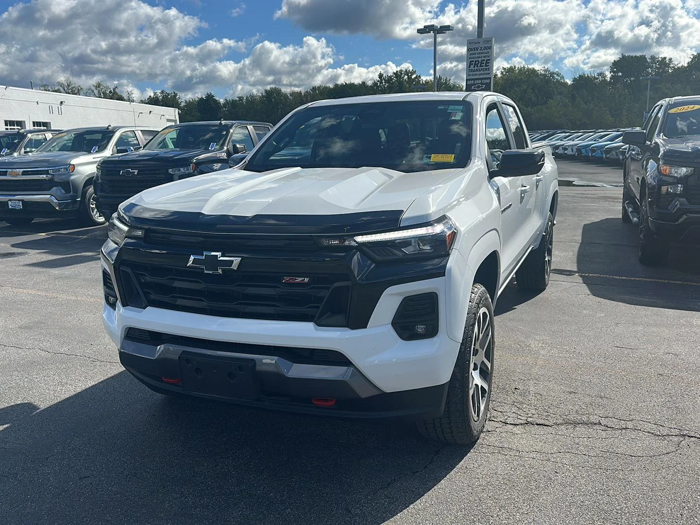 Used 2023 SUMMIT WHITE Chevrolet 4WD Z71 image 5