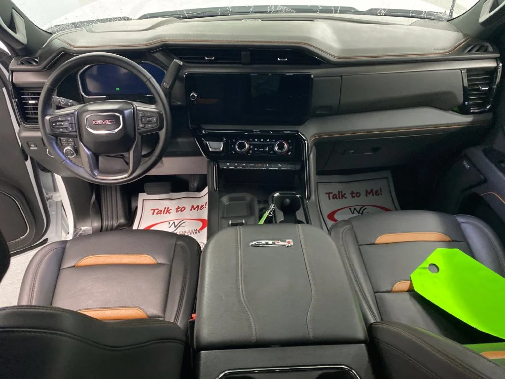 Used 2026 White GMC AT4 image 18