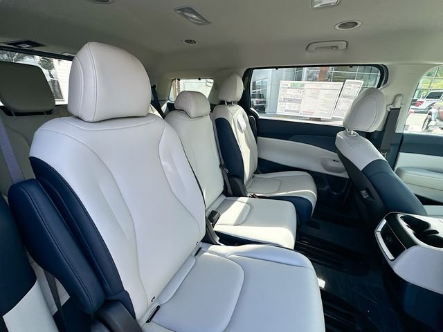 New 2026 Ceramic Silver Kia EX image 28