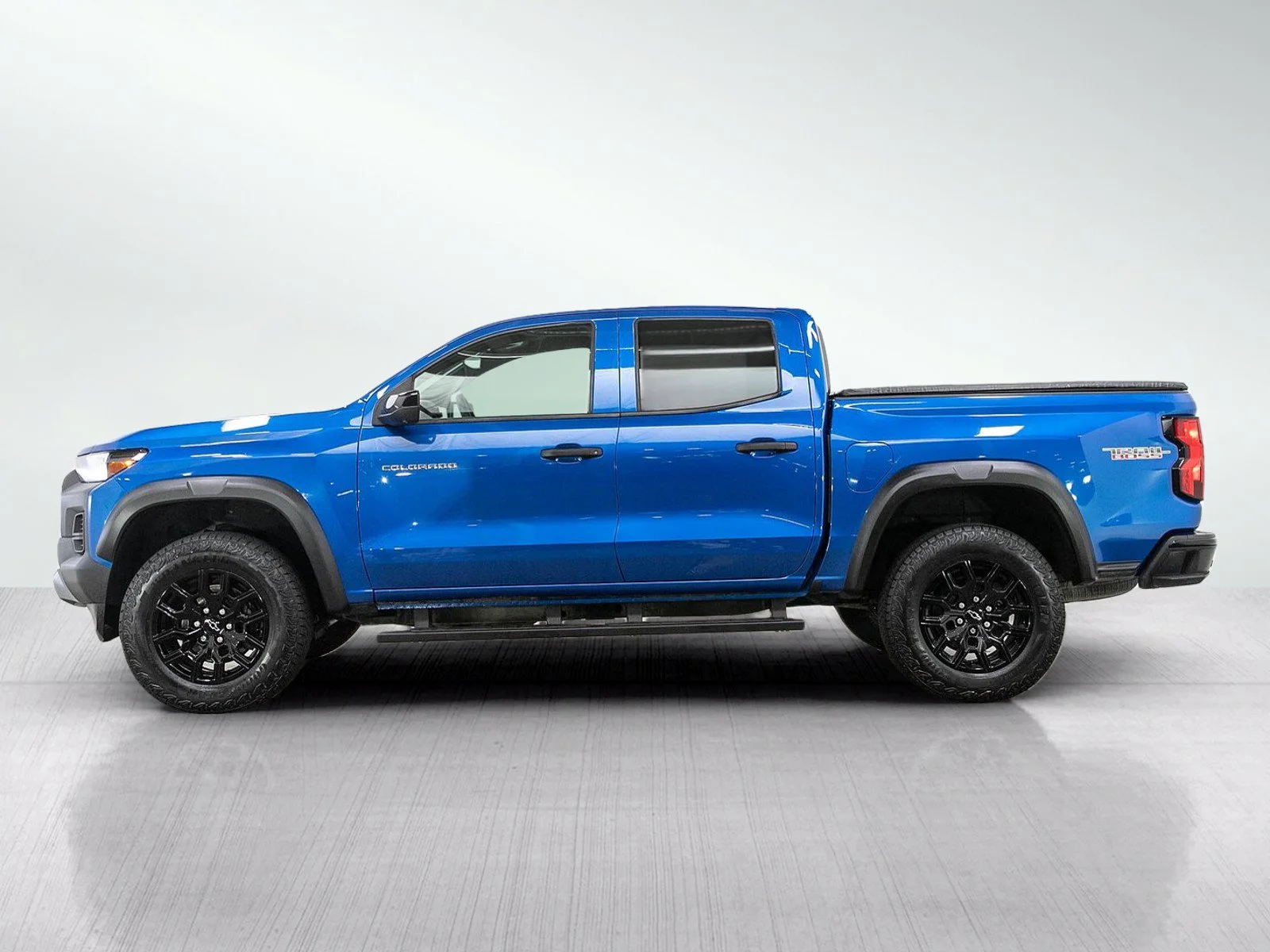 Used 2023 Chevrolet Colorado Trail Boss with VIN 1GCPTEEK1P1125221 for sale in Burnsville, Minnesota