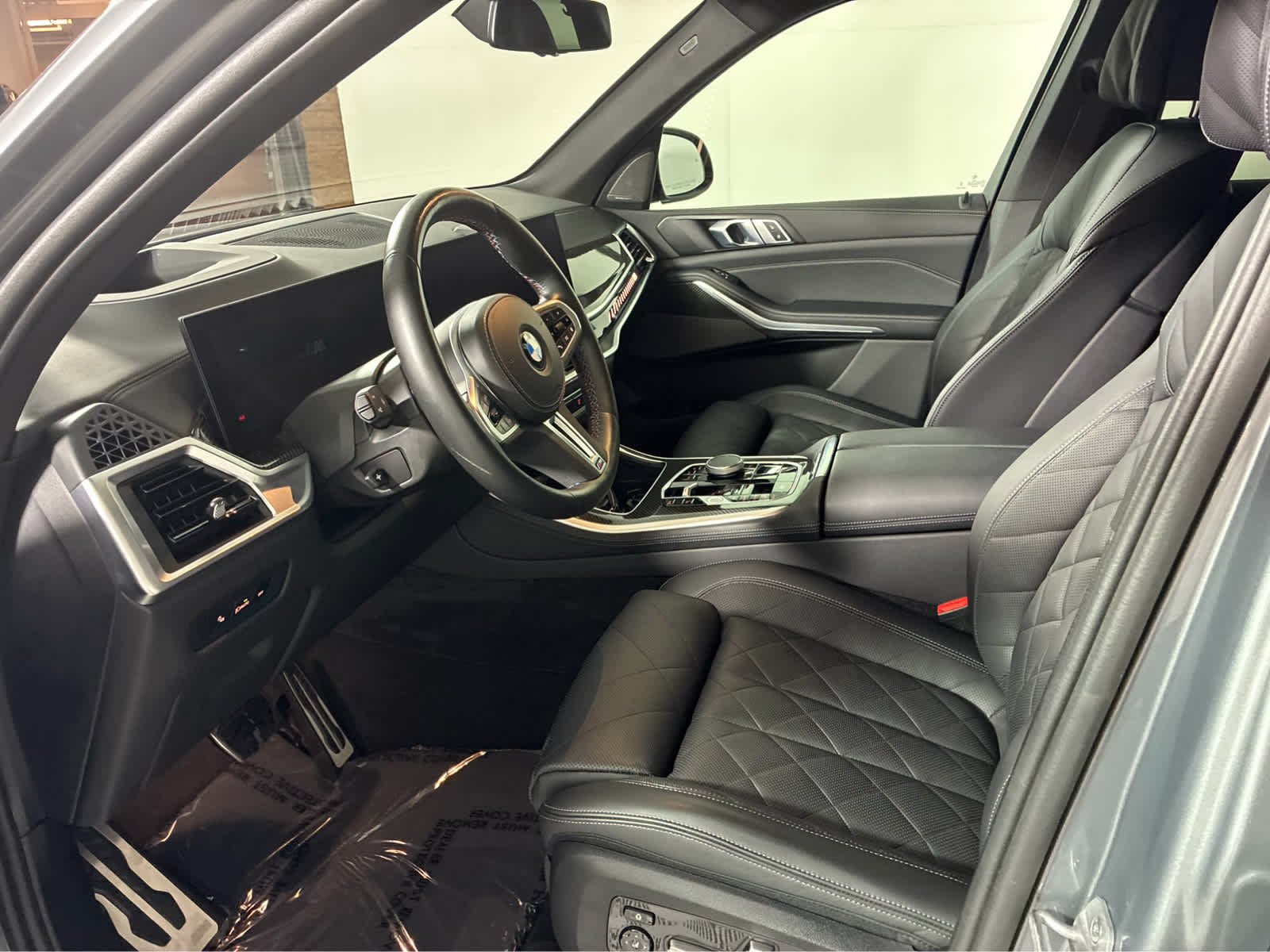 Used 2024 Skyscraper Grey Metallic BMW M60i image 7