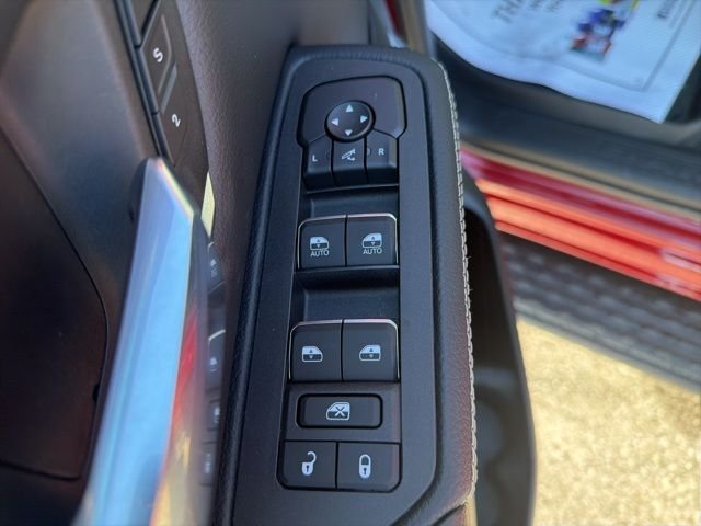 New 2026 Molten Red Pearl-Coat Exterior Paint RAM Laramie image 14
