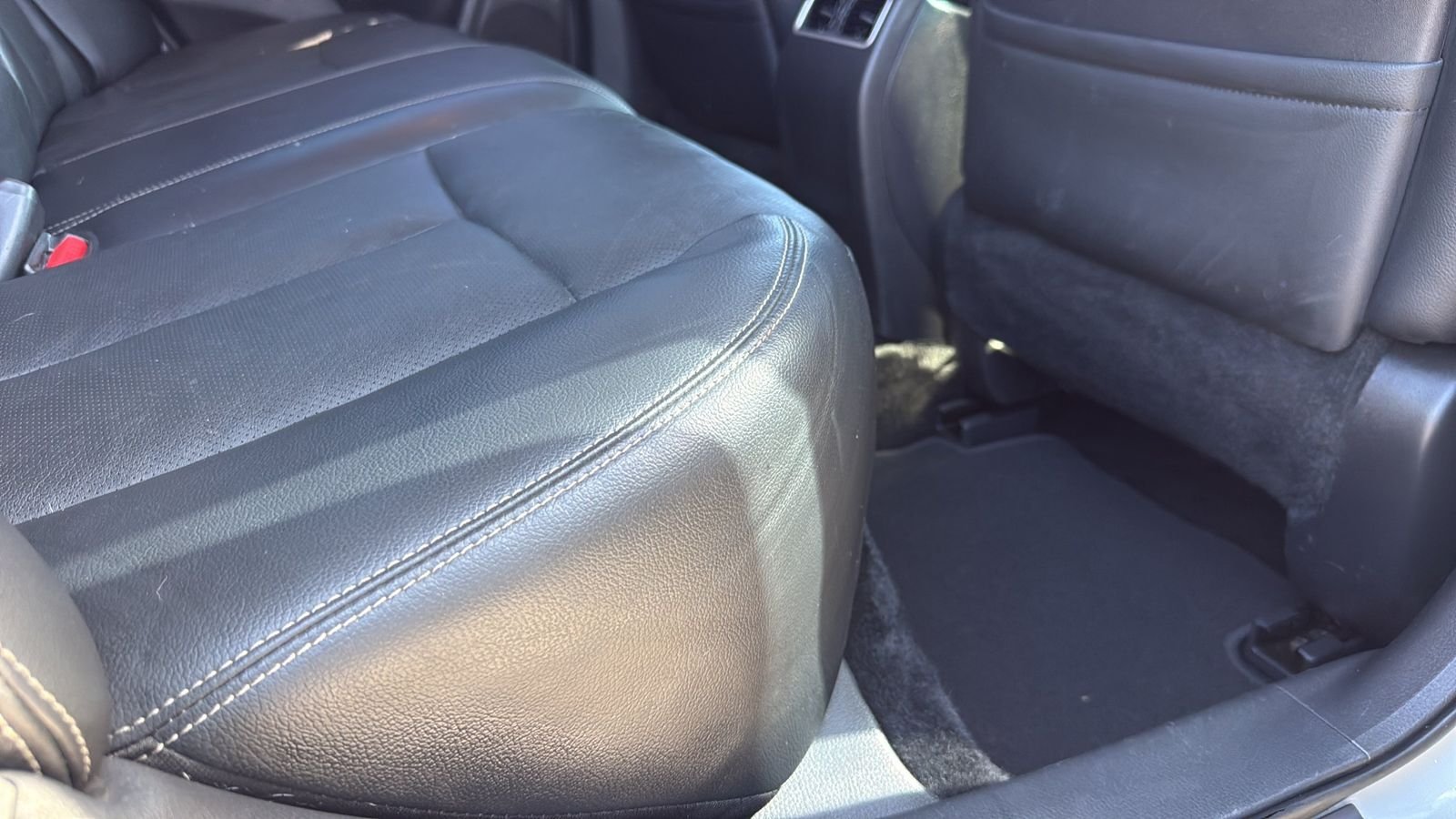 Used 2017 Silver Nissan 2.5 SL image 23