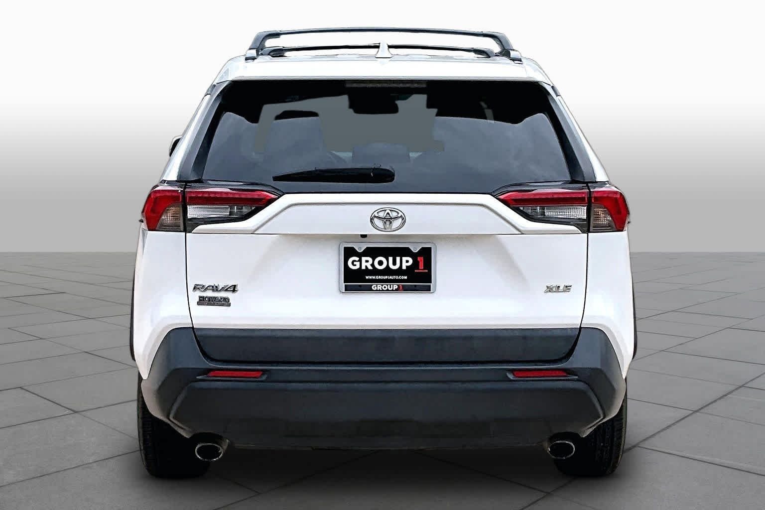 Used 2020 Super White Toyota XLE image 6