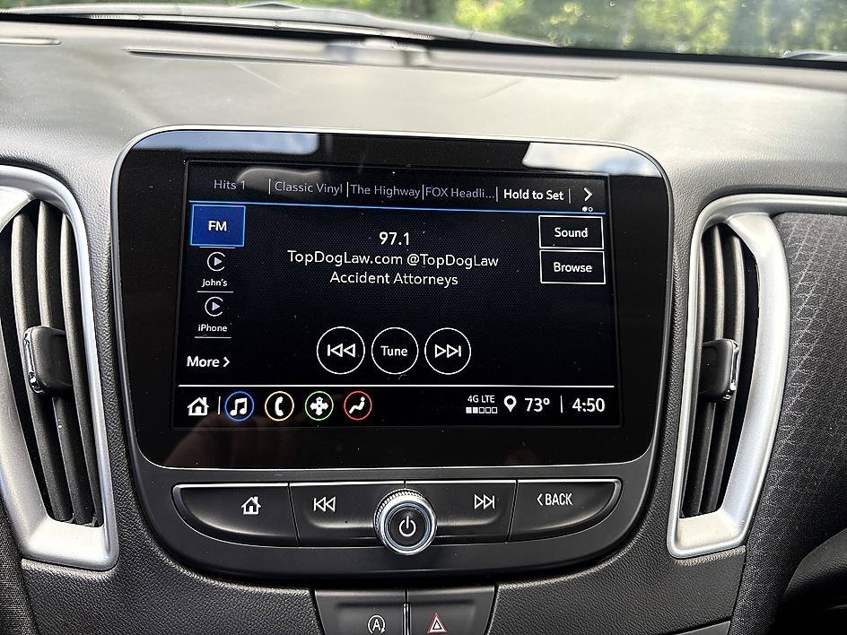 Used 2025 Summit White Chevrolet LT image 17