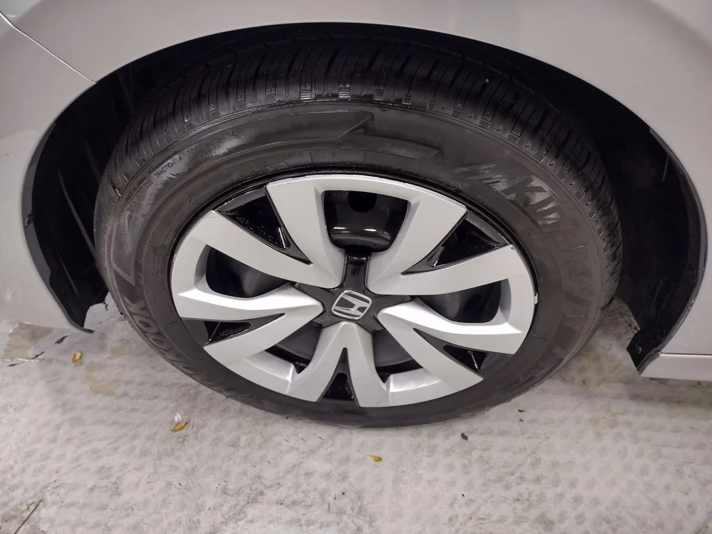 Used 2024 Silver Honda LX image 5