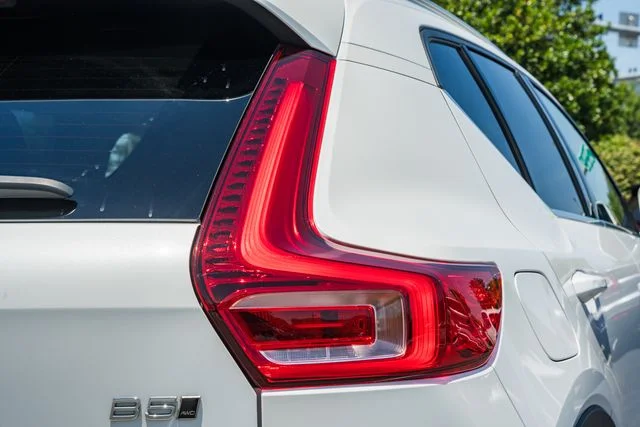 Certified Used 2025 Crystal White Volvo Plus image 7