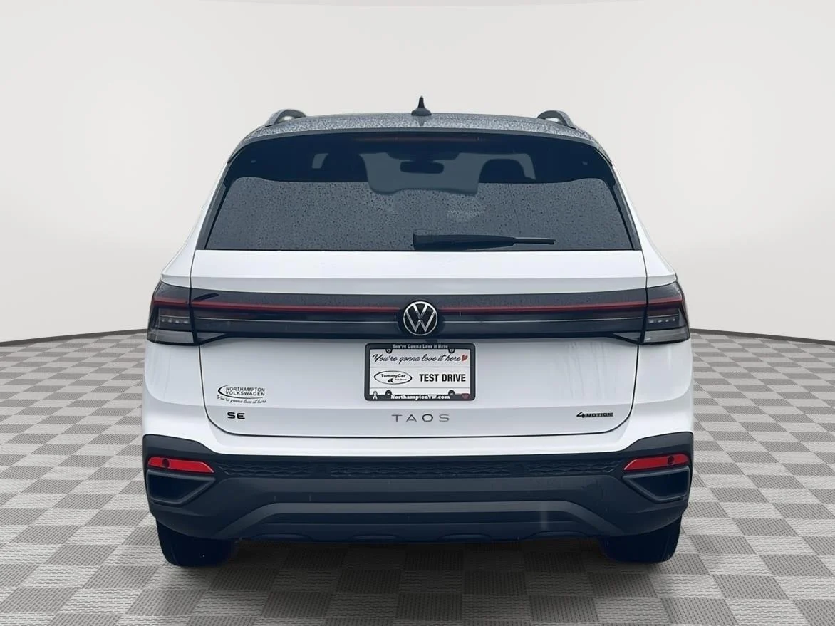 New 2026 Pure White w/Deep Black Roof Volkswagen SE Black image 8