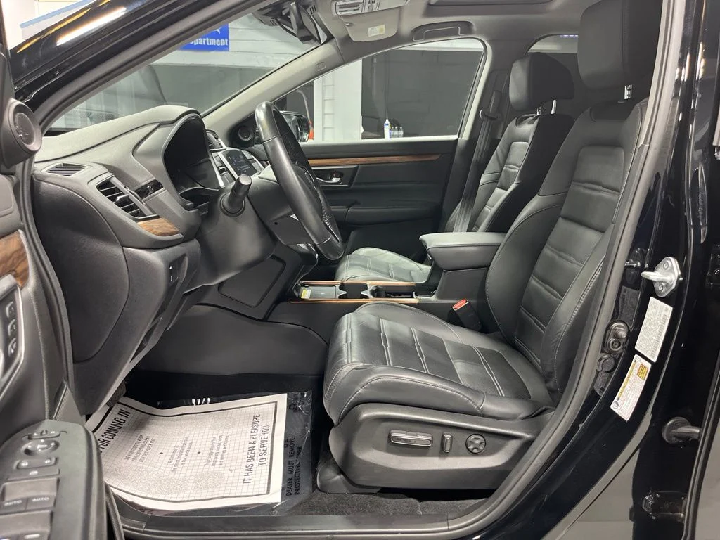 Certified Used 2022 Crystal Black Pearl Honda Touring image 11