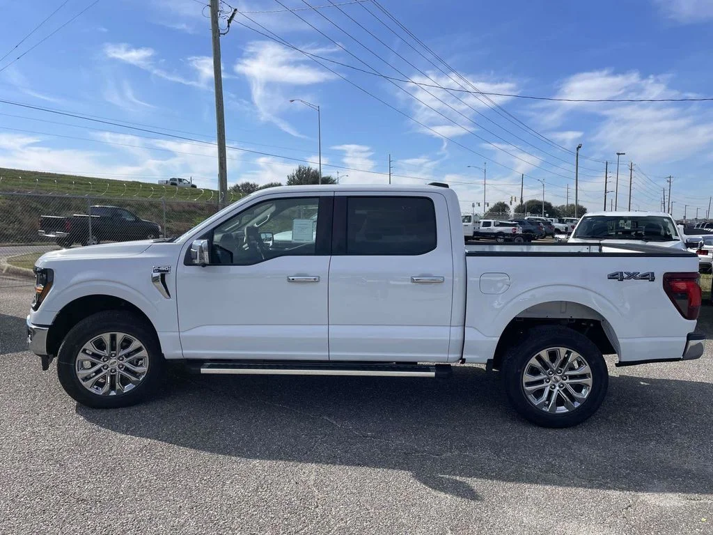 New 2026 White Ford XLT image 6
