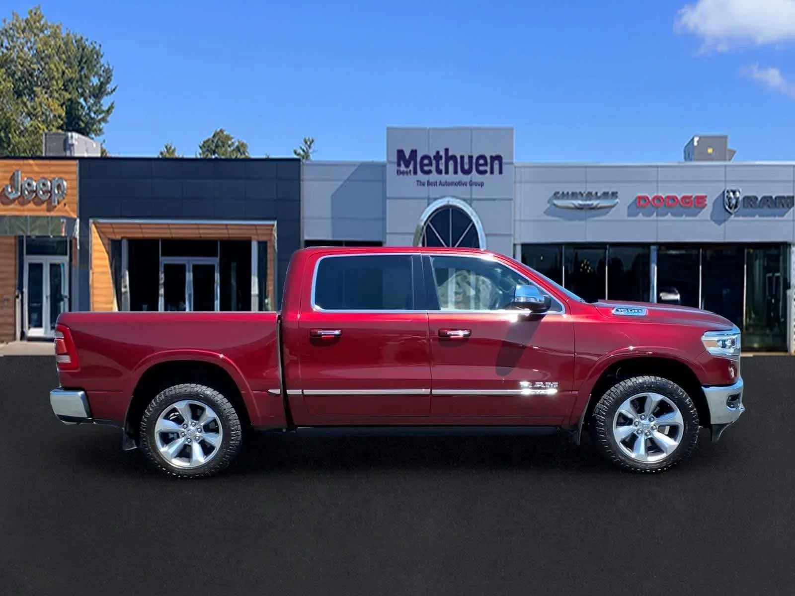 Used 2022 Delmonico Red Pearlcoat Ram Limited image 2