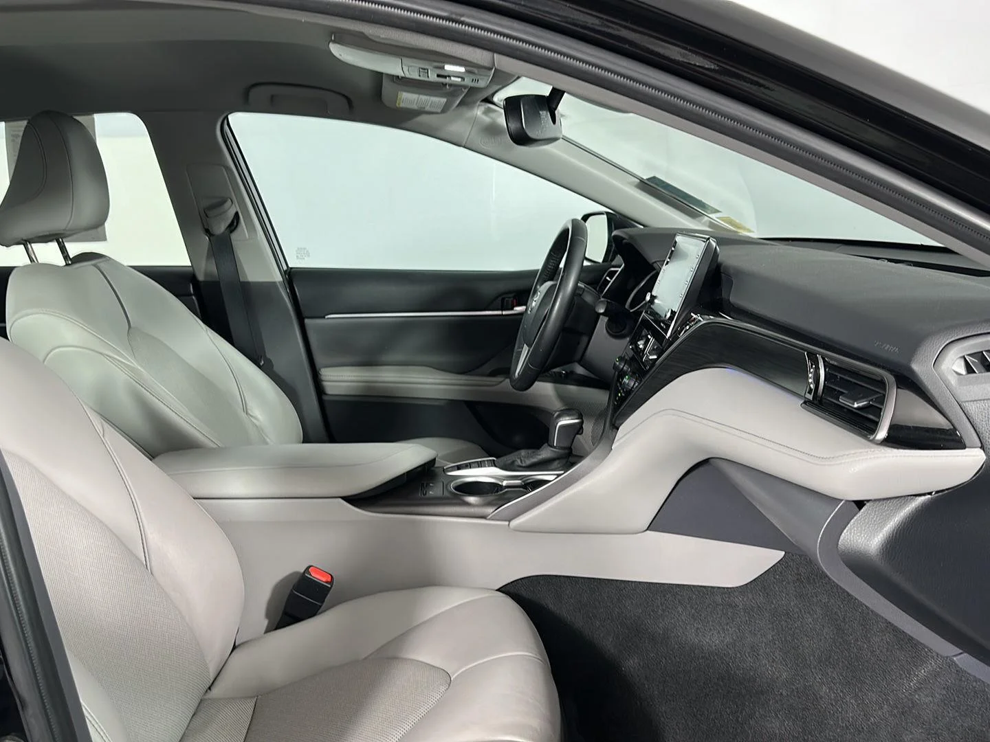 Used 2023 Midnight Black Metallic Toyota XLE image 24