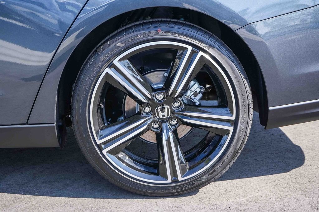 New 2026 Meteorite Gray Metallic Honda SE image 11