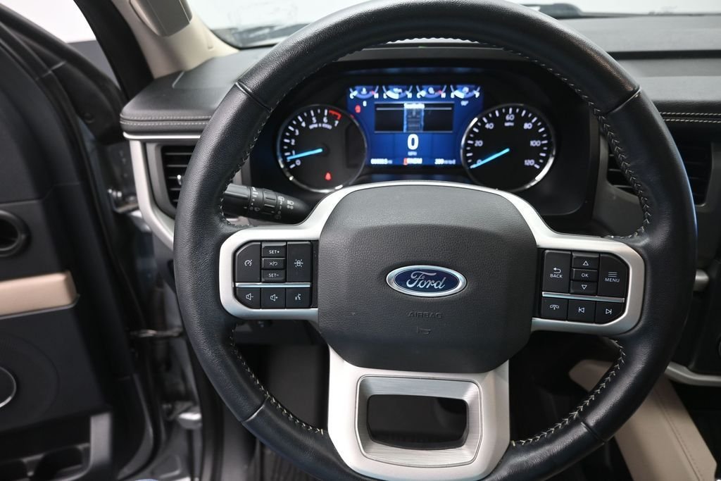 Used 2022 Silver Ford XLT image 3
