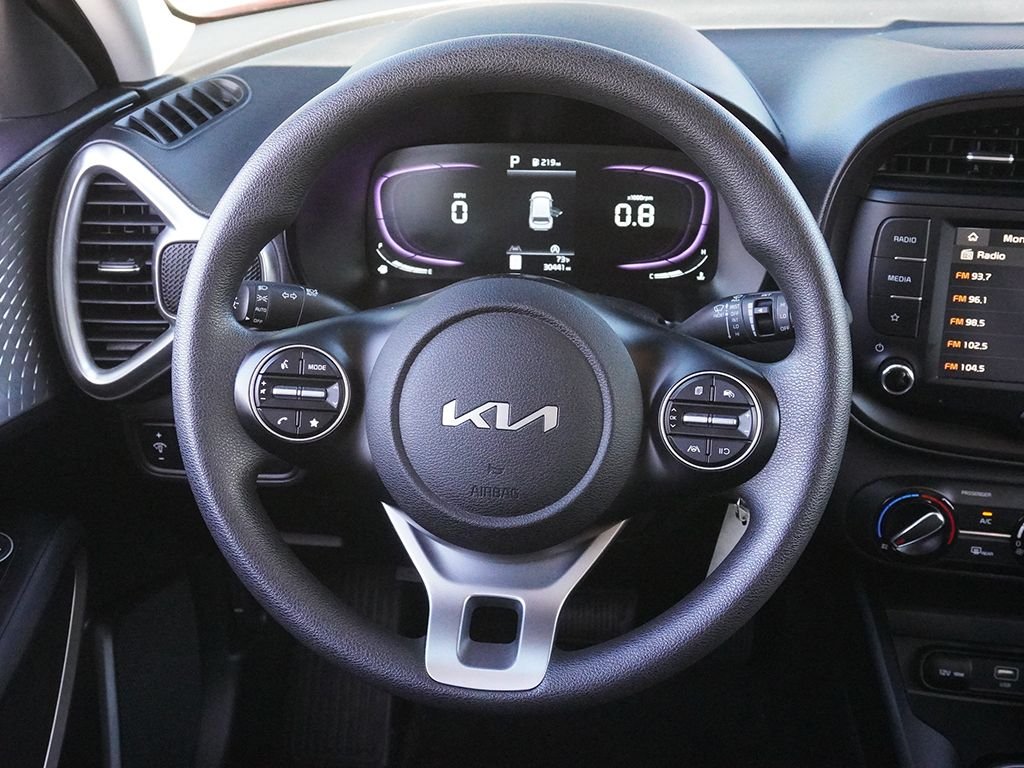 2025 Kia Soul LX - Photo 38