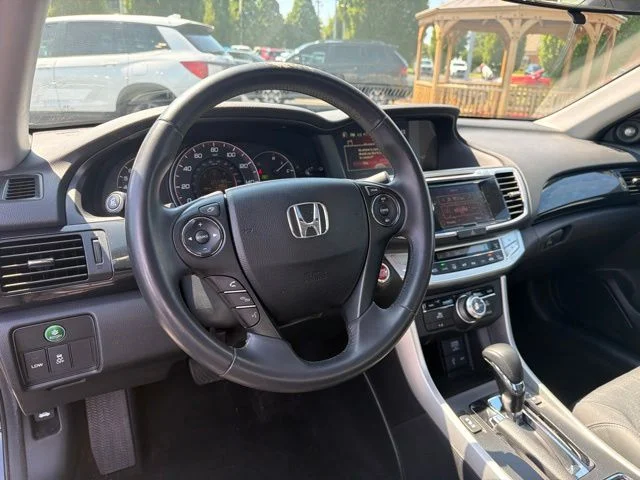 Used 2013 Crystal Black Pearl Honda EX-L image 16