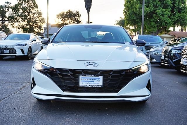 Used 2021 Gray Hyundai SE image 4