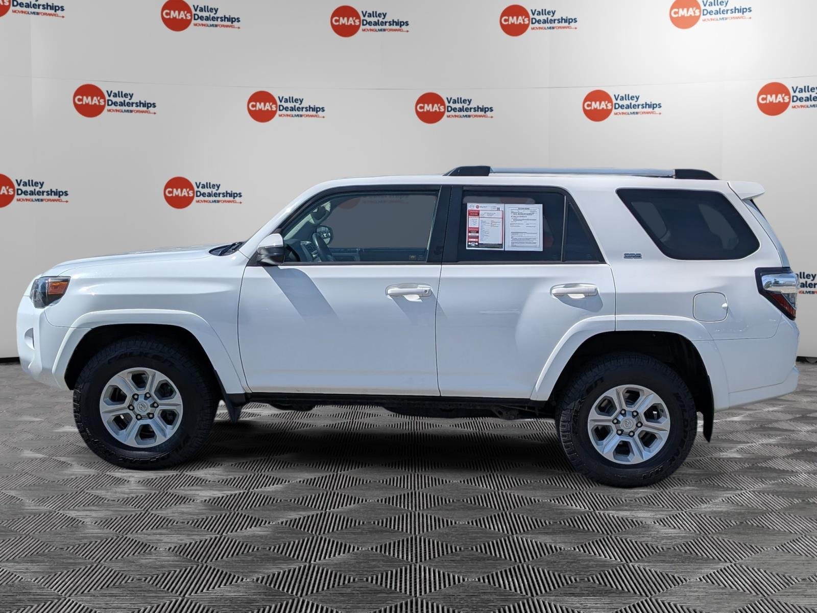 Used 2019 Super White Toyota SR5 image 24