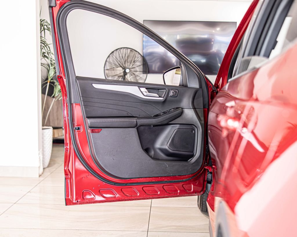 Used 2024 Red Ford Platinum image 30