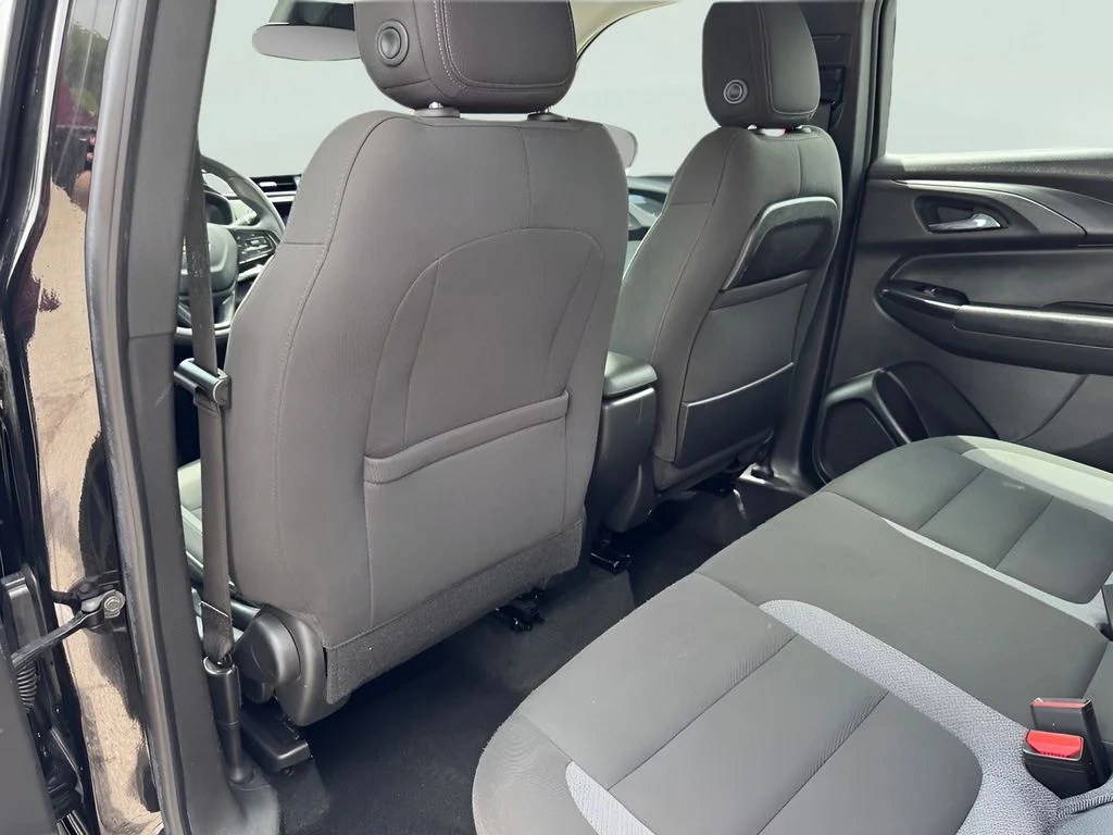 Used 2022 Black Chevrolet LS image 15