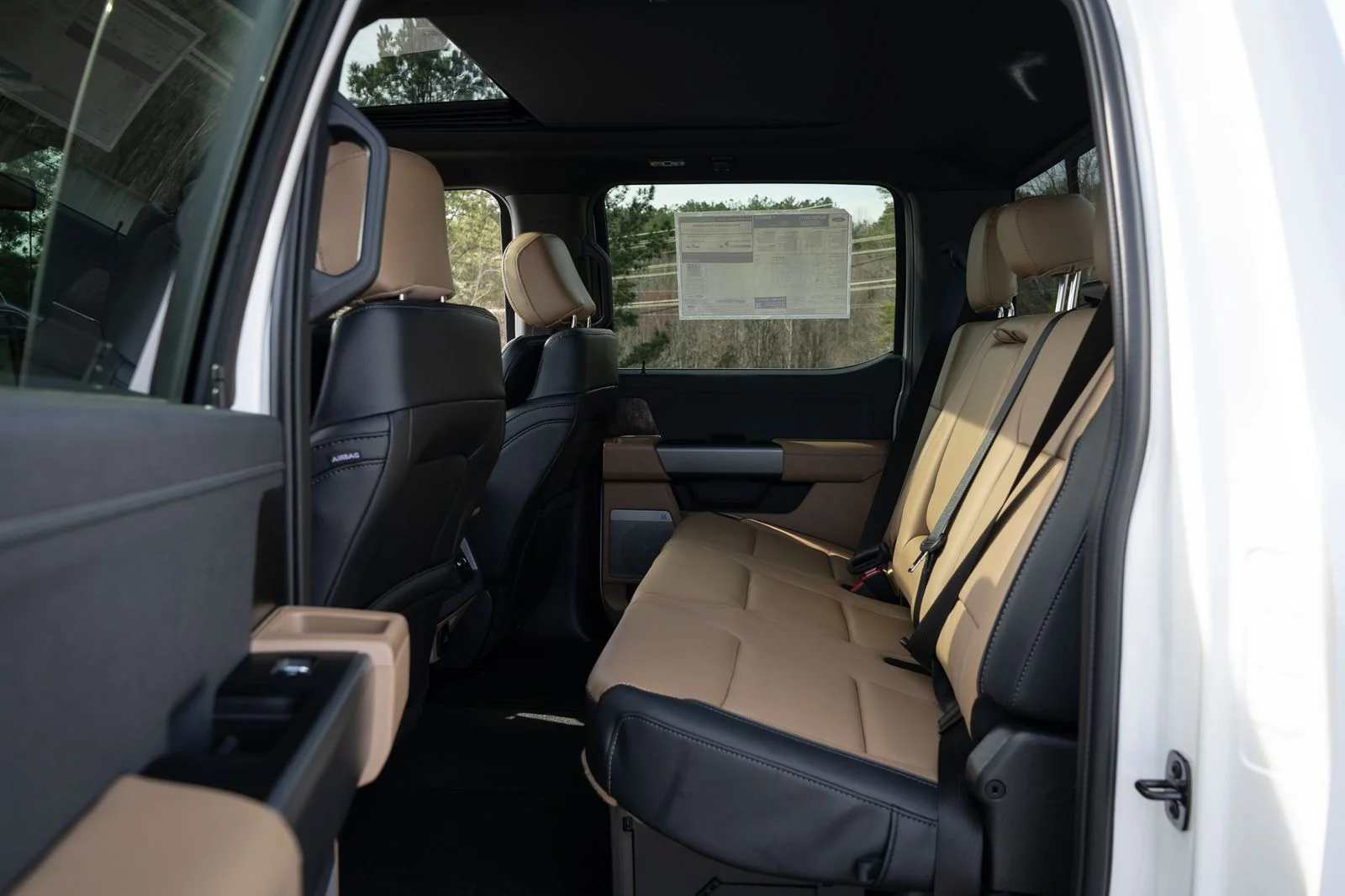 New 2026 Star White Metallic Tri-Coat Ford F-250® Lariat® image 35