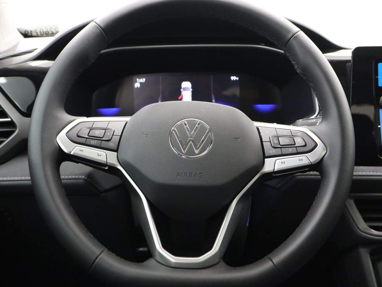 2026 Volkswagen Taos SE Black - Photo 13