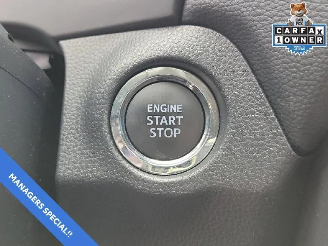 2025 Toyota RAV4 XLE - Photo 27
