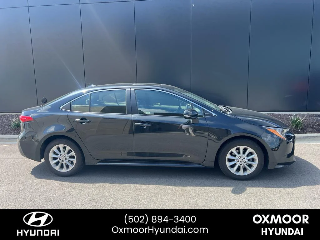 Used 2020 Black Sand Pearl Toyota XLE image 19