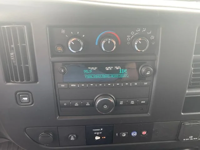 Used 2025 Summit White Chevrolet WT image 20