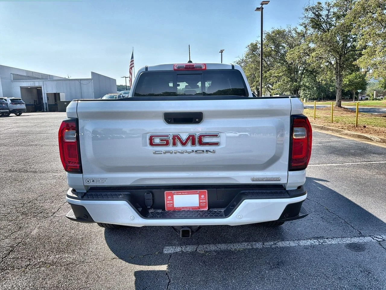Used 2025 Summit White GMC Elevation image 7