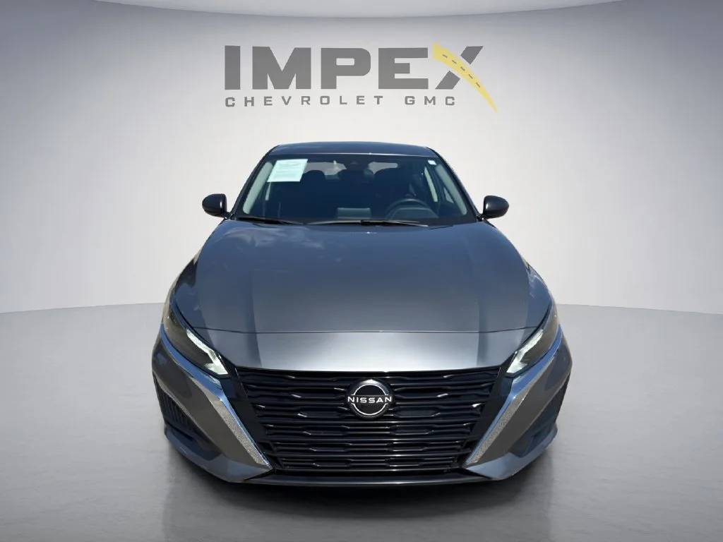 Used 2025 Charcoal Nissan SV image 8