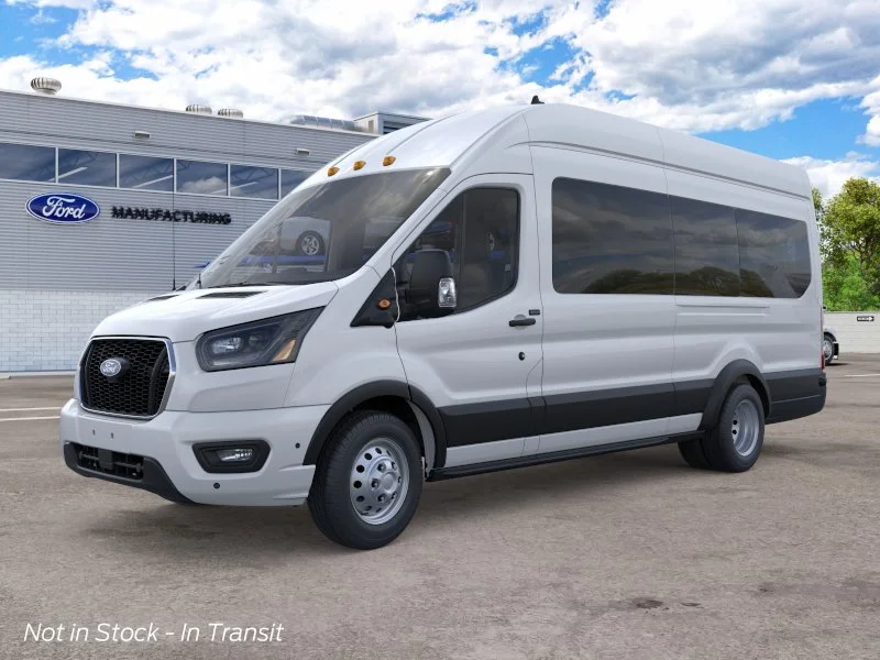 New 2026 Oxford White Ford XLT image 1