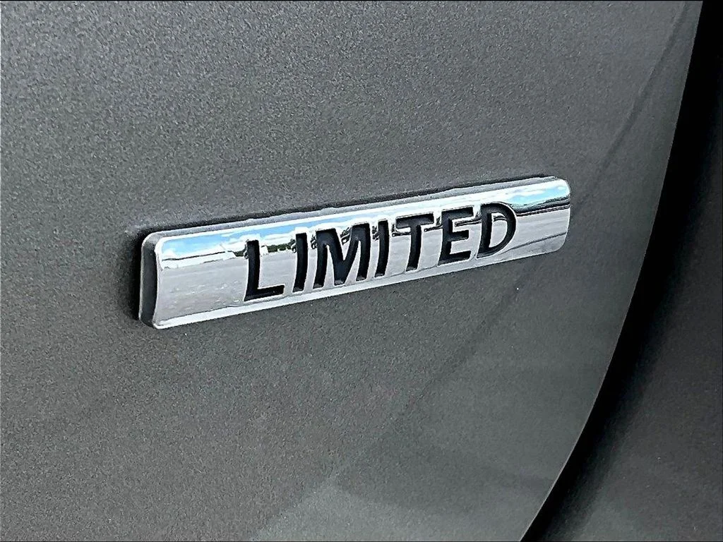 Used 2012 Gray Hyundai Limited image 23